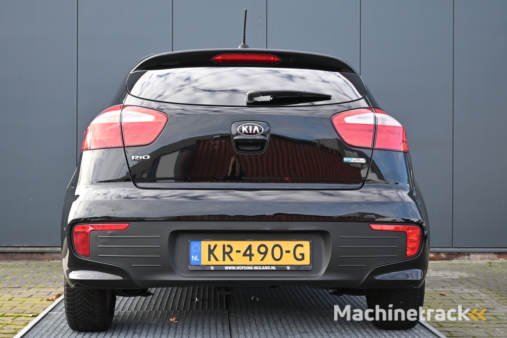 Kia Rio 1.2 CVVT DynamicLine camera