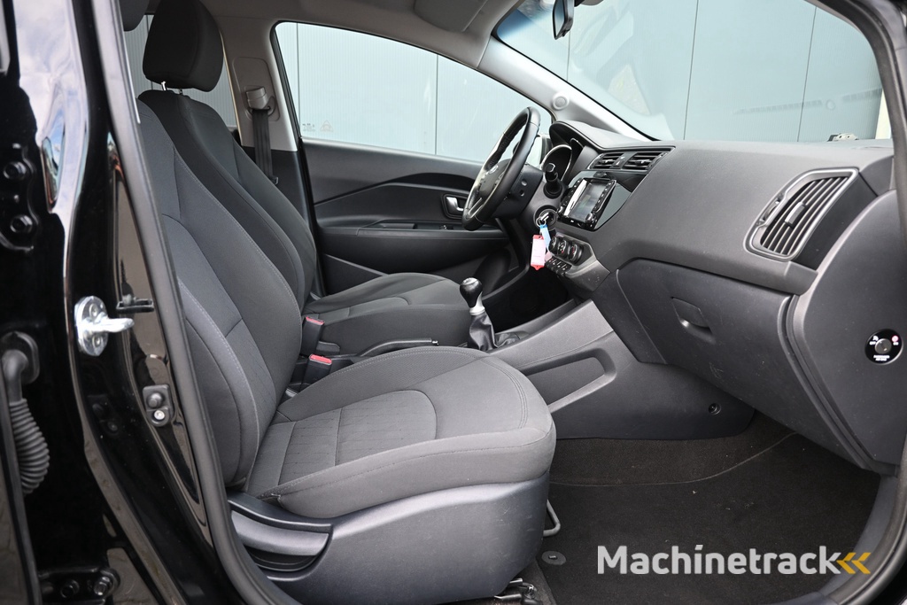 Kia Rio 1.2 CVVT DynamicLine camera