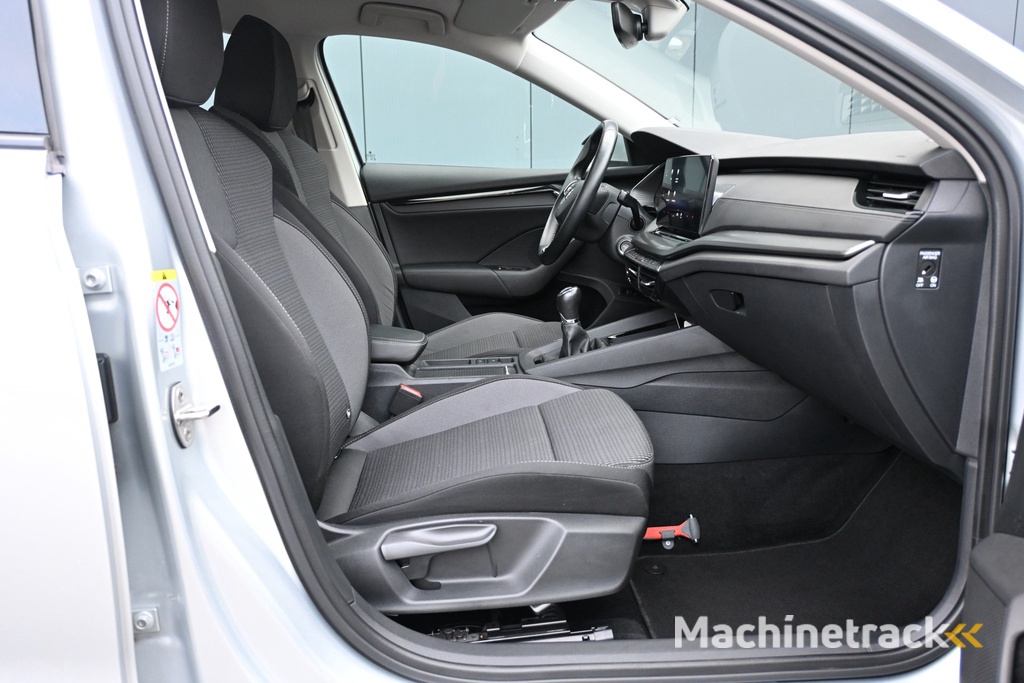 ŠKODA Octavia Combi 1.0 TSI Business Edition camera