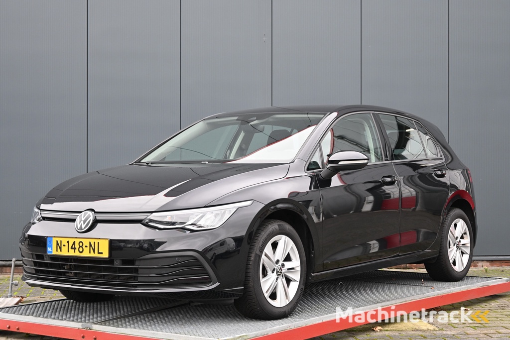 Volkswagen Golf 1.0 eTSI Life