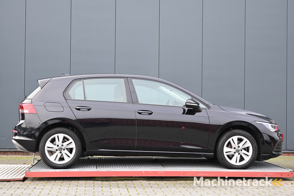 Volkswagen Golf 1.0 eTSI Life