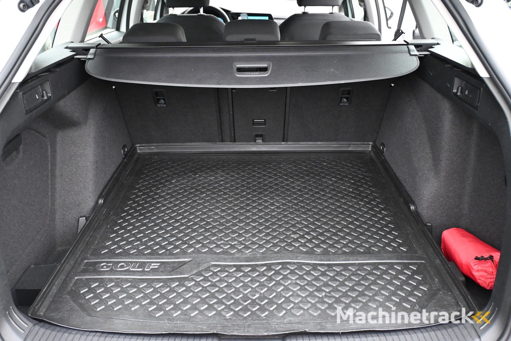 Volkswagen Golf Variant 1.0 TSI Life Business trekhaak