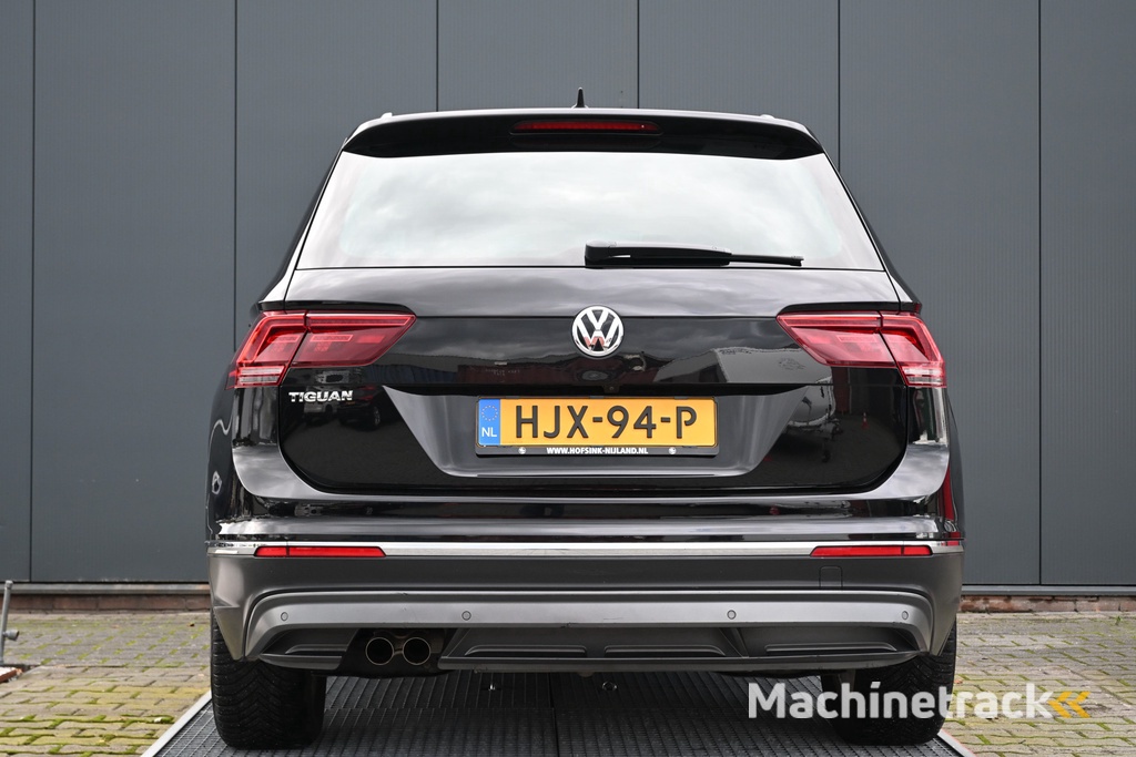 Volkswagen Tiguan 1.5 TSI ACT Highline panoramadak camera