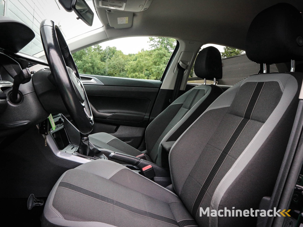 Volkswagen Polo 1.0 TSI Highline | Clima | Cruise | Navi | Lichtmetaal | Apple Carplay |