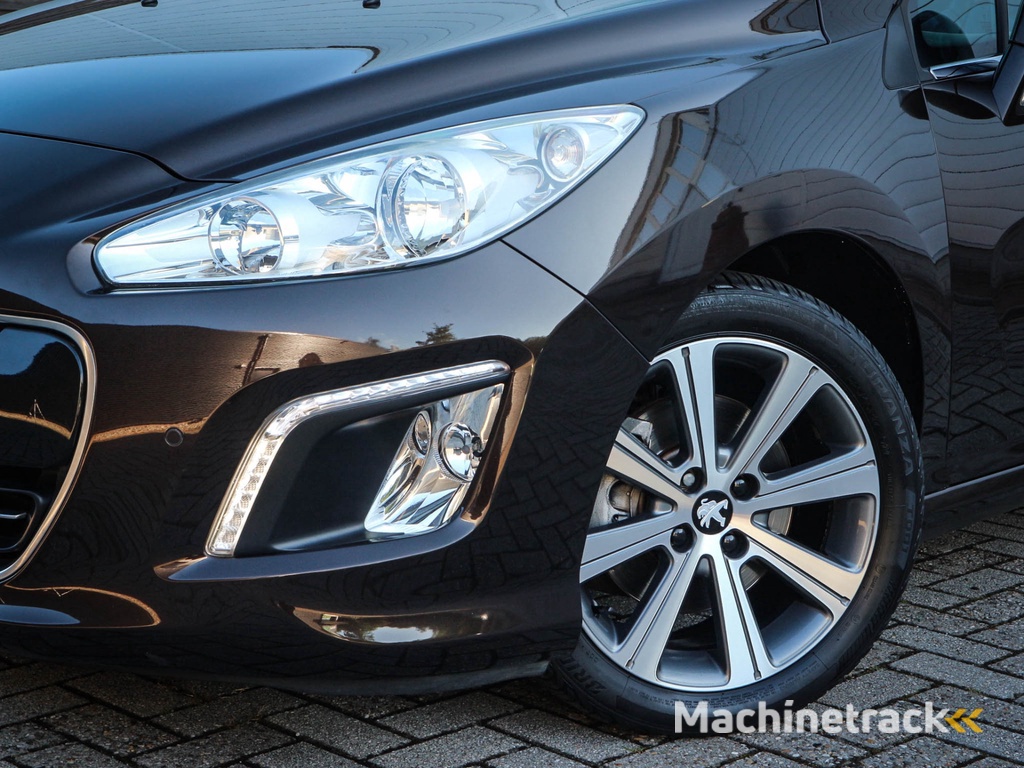 Peugeot 308 CC 1.6 THP Féline | Clima | Cruise | Navi | Leer | Stoelverwarming | Lichtmetaal | Pdc |