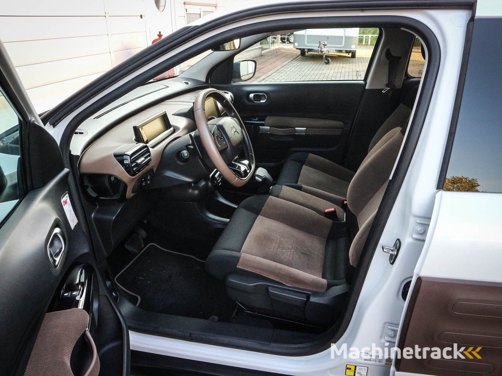 Citroën C4 Cactus 1.2 e-VTi Shine | Clima | Cruise | Navi | 17 inch | Pdc | Allseason |