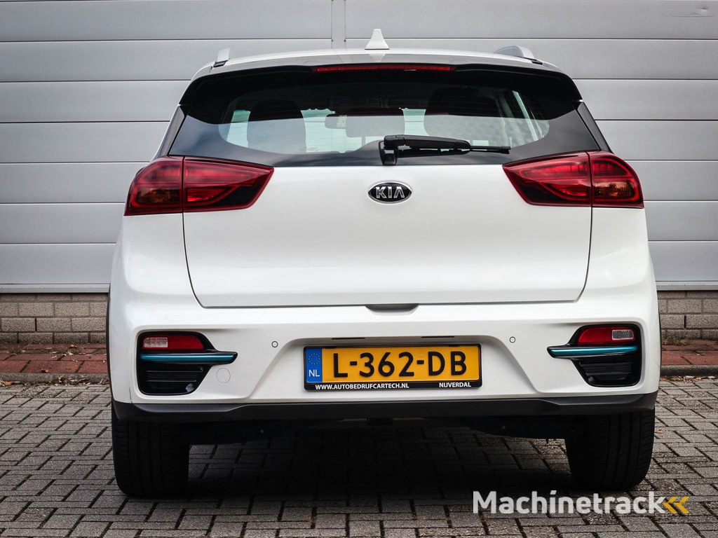 Kia e-Niro DynamicLine 64 kWh | Clima | Cruise | Navi | Led | Camera | Pdc | 3 fase lader
