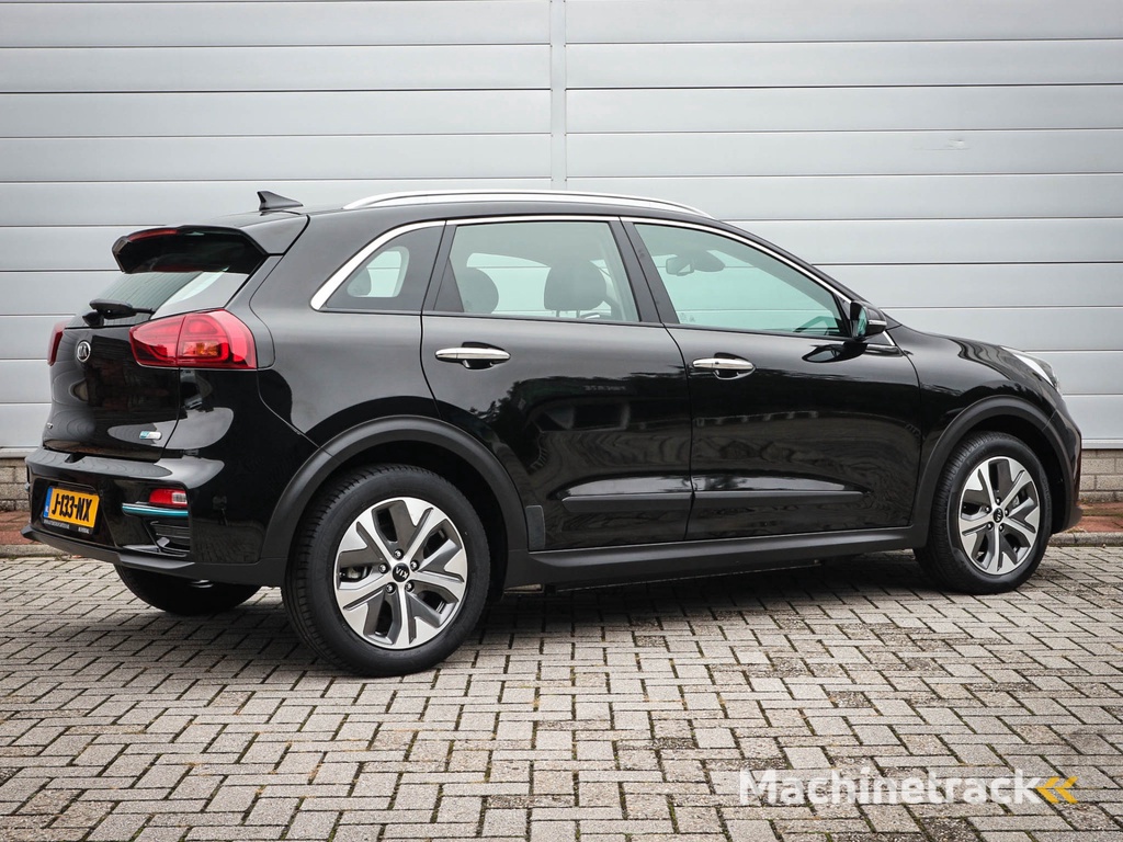 Kia e-Niro DynamicLine 64 kWh | Clima | Cruise | Navi | Pdc | Led | Camera | 3 fase lader