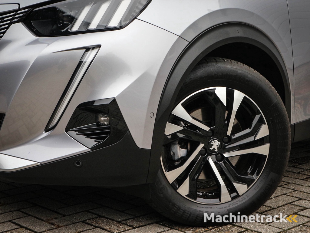 Peugeot e-2008 EV GT 50 kWh | Clima | Cruise | Navi | Panoramadak | Lichtmetaal | pdc | Camera | Led | Trekhaak |