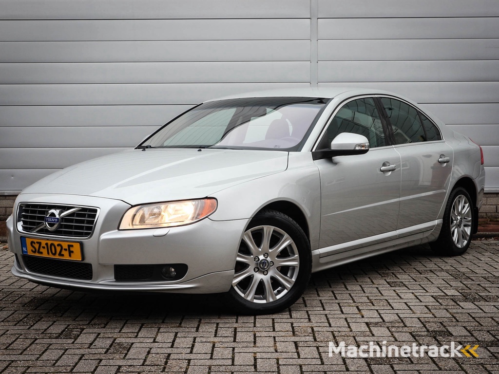 Volvo S80 2.0 T Momentum | Clima | Cruise | Leer | Stoelverwarming | Trekhaak | 17 inch |