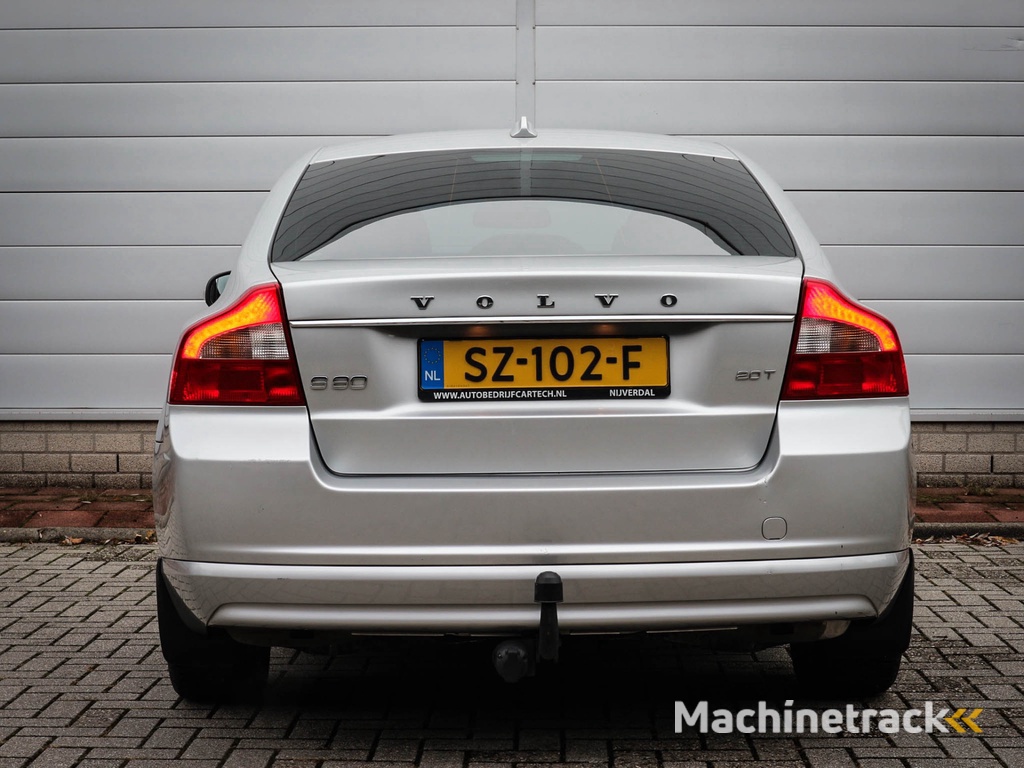 Volvo S80 2.0 T Momentum | Clima | Cruise | Leer | Stoelverwarming | Trekhaak | 17 inch |