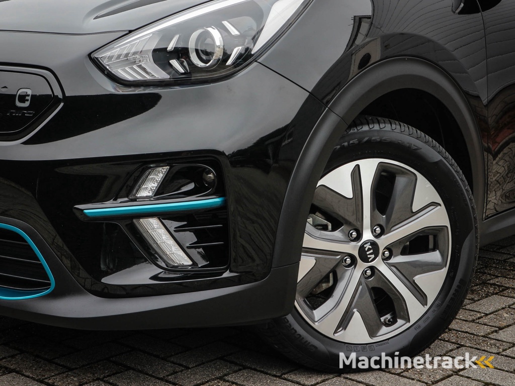 Kia e-Niro DynamicLine 64 kWh | Clima | Cruise | Navi | Pdc | Led | Camera | 3 fase lader