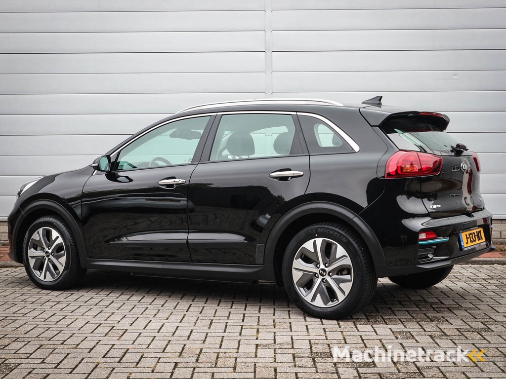 Kia e-Niro DynamicLine 64 kWh | Clima | Cruise | Navi | Pdc | Led | Camera | 3 fase lader