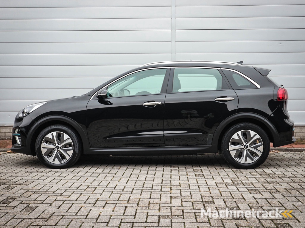 Kia e-Niro DynamicLine 64 kWh | Clima | Cruise | Navi | Pdc | Led | Camera | 3 fase lader