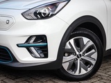 Miniaturansicht von Kia e-Niro DynamicLine 64 kWh | Clima | Cruise | Navi | Led | Camera | Pdc | 3 fase lader