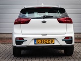 Miniaturansicht von Kia e-Niro DynamicLine 64 kWh | Clima | Cruise | Navi | Led | Camera | Pdc | 3 fase lader