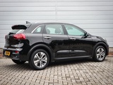 Miniaturansicht von Kia e-Niro DynamicLine 64 kWh | Clima | Cruise | Navi | Pdc | Led | Camera | 3 fase lader