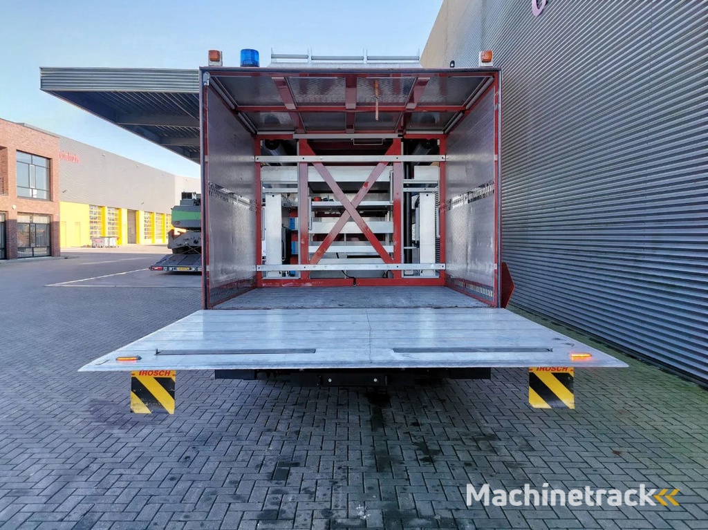 MAN LE 10.225 LC 4x2 DOKA