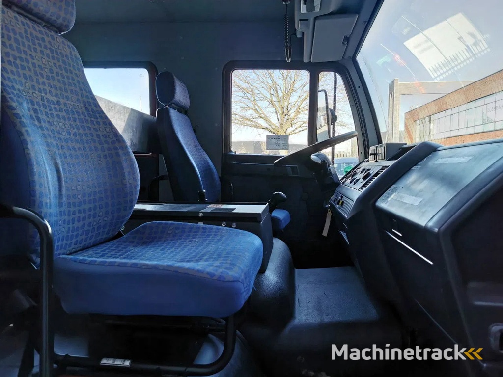 MAN LE 10.225 LC 4x2 DOKA