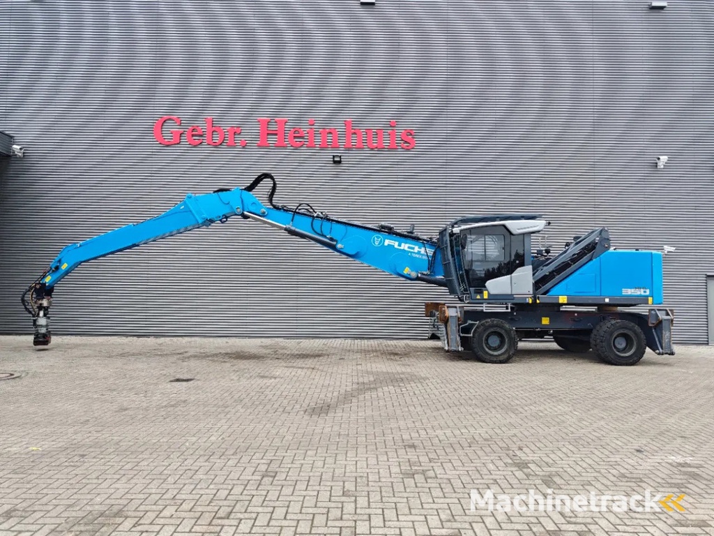 Fuchs MHL 350 S5 FQC Oil Quick Coupler