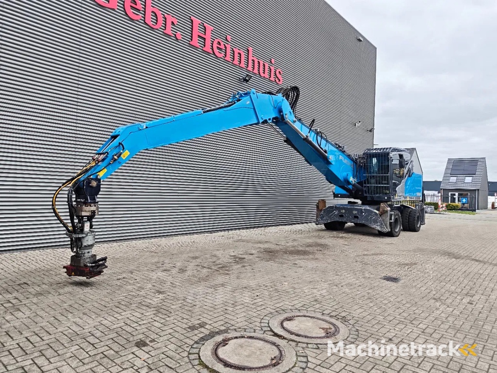 Fuchs MHL 350 S5 FQC Oil Quick Coupler