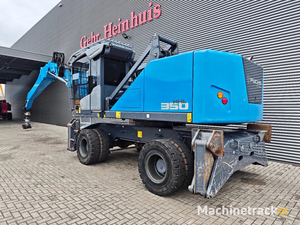 Fuchs MHL 350 S5 FQC Oil Quick Coupler