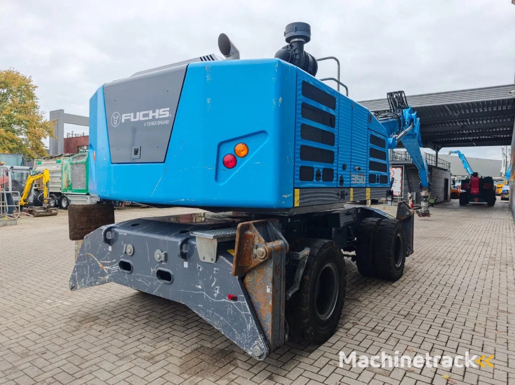 Fuchs MHL 350 S5 FQC Oil Quick Coupler