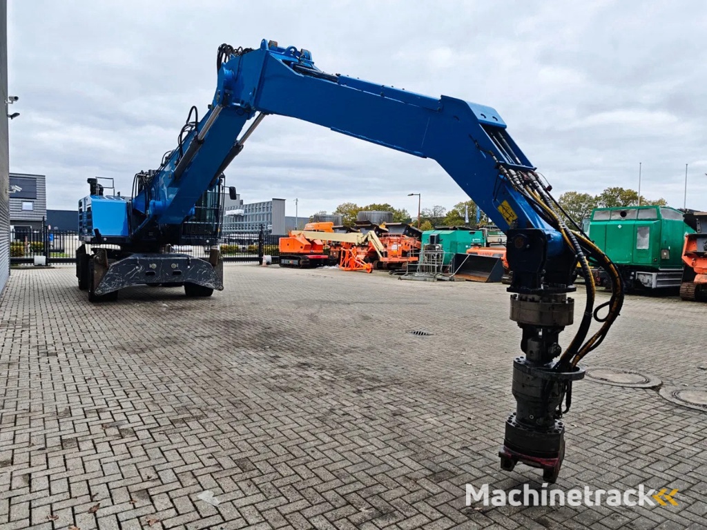 Fuchs MHL 350 S5 FQC Oil Quick Coupler