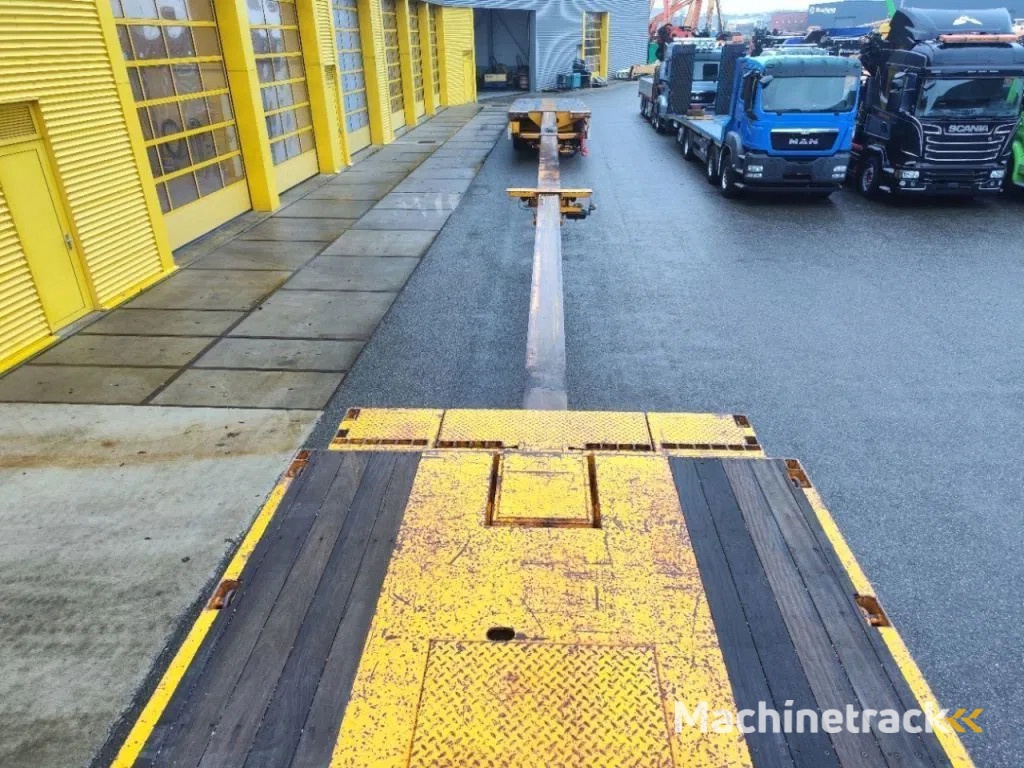 Broshuis 3AOU-48/3-15K Total Lenght: 44,6 Meter Wing Carrier!