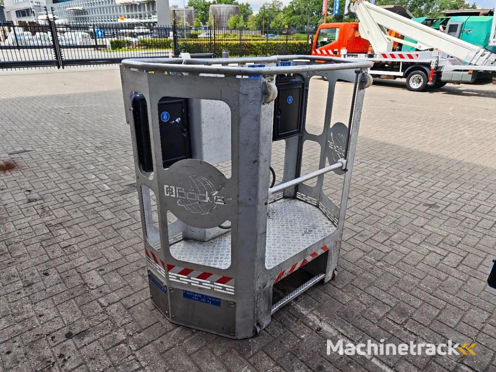 Böcker AHK 34/1800 Basket