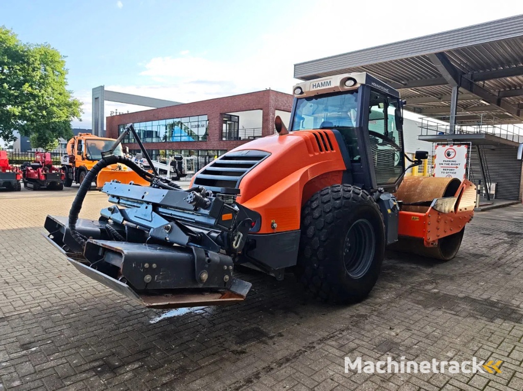 Hamm H13i Vibrationsplatten!