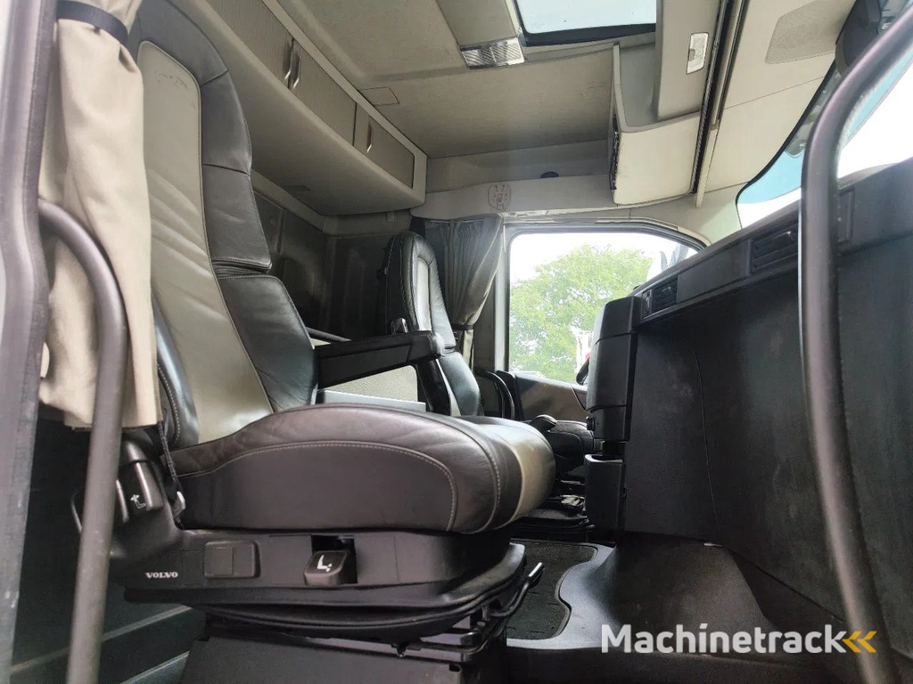 Volvo FH 500 8x4 Tridem Euro 6 HMF 4020K-8