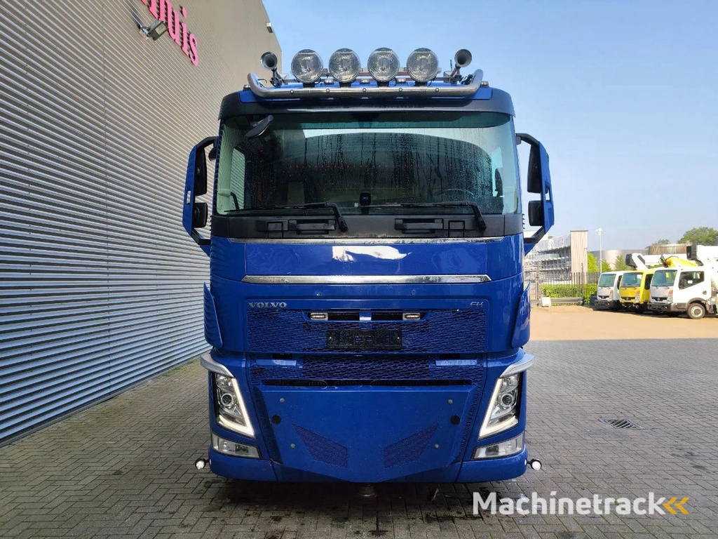 Volvo FH 540 8x4 Euro 6 HMF 8520 K-0 6x Hydr. Jip 6x Hydr. Winch Frontabstutzung!