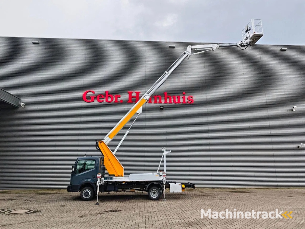 Multitel MJ201 Nissan Cabstar 35.12 NT400