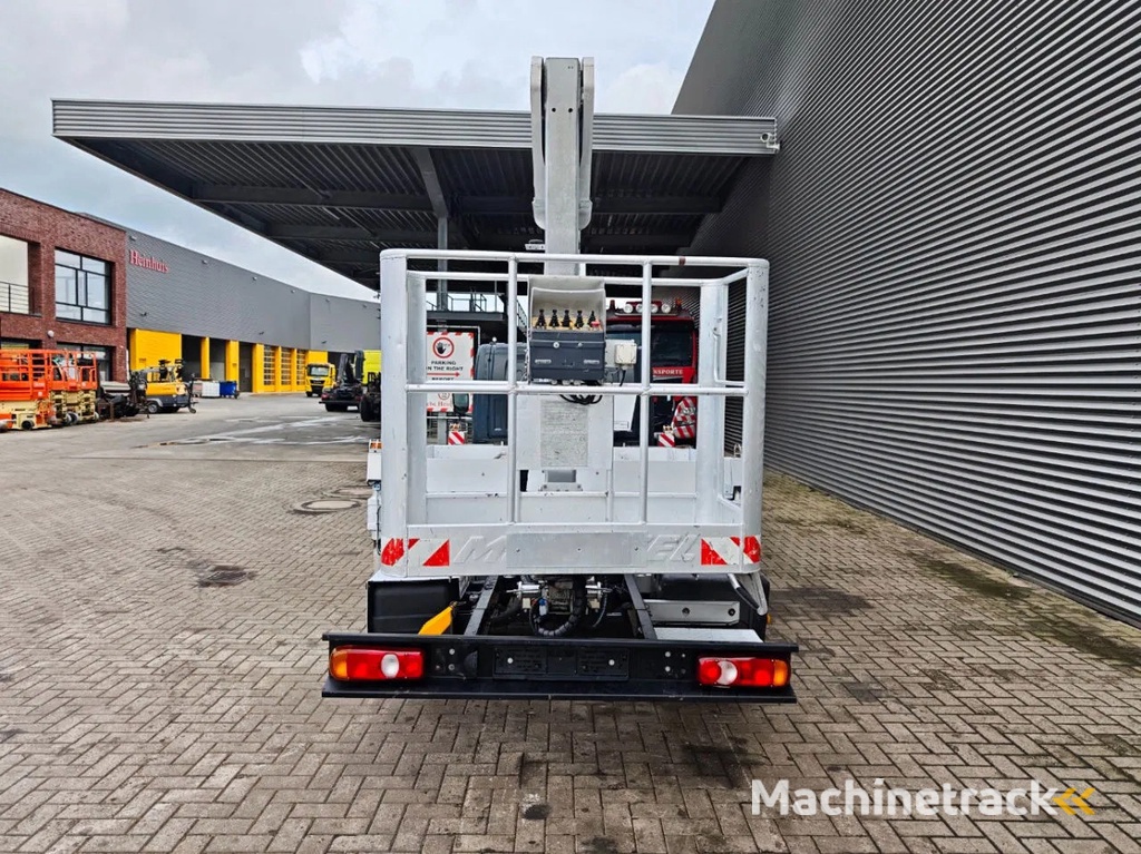 Multitel MJ201 Nissan Cabstar 35.12 NT400