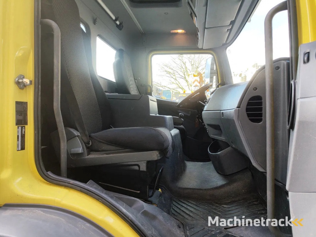 Mercedes-Benz Atego 918 4x4 Palfinger P210BK