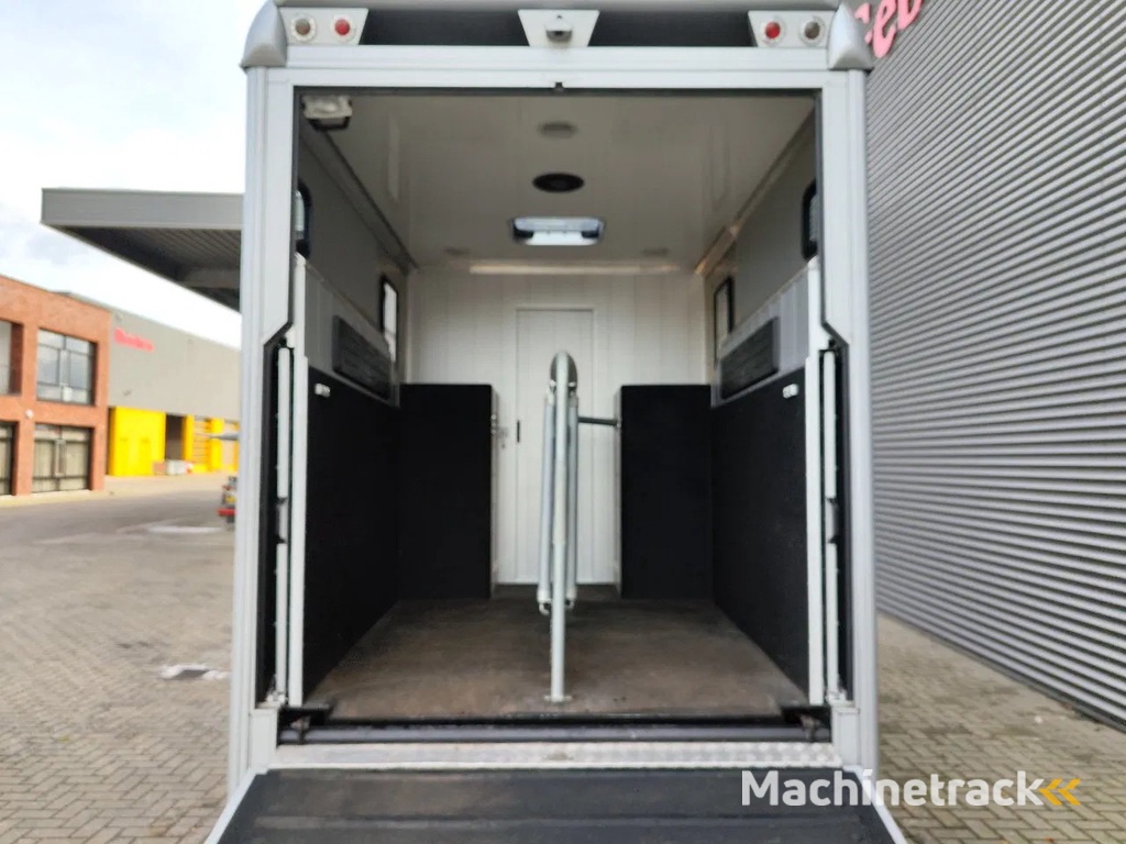 Mercedes-Benz Sprinter 515 CDI Böckmann Horsetruck 24.500 KM Topcondition!