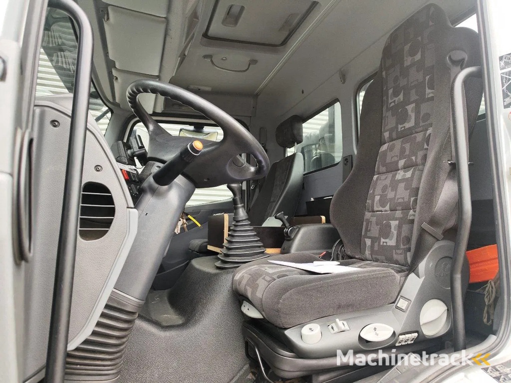 Mercedes-Benz Axor 1824 4x4 Versalift VO-355-MHI Winch 69 kV Topcondition German Truck!