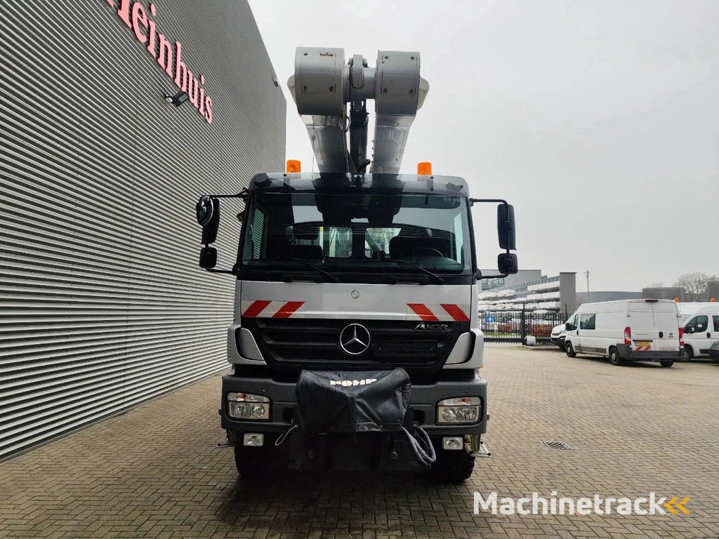 Mercedes-Benz Axor 1824 4x4 Versalift VO-355-MHI Winch 69 kV Topcondition German Truck!