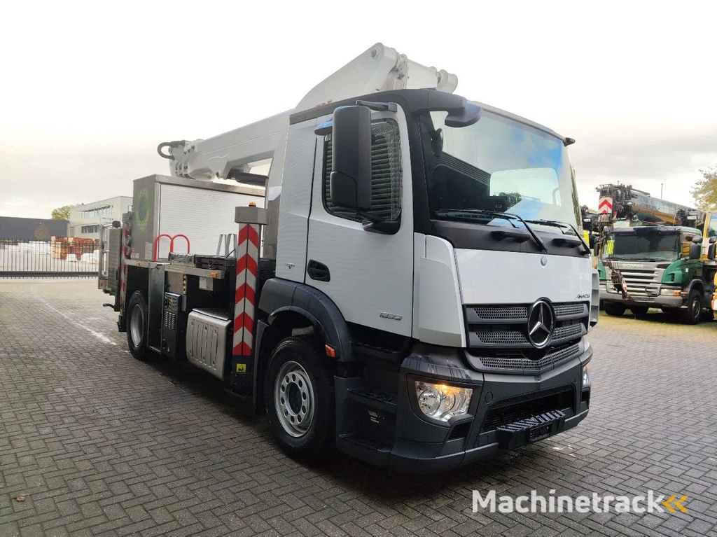 Mercedes-Benz Antos 1833 4x2 France Elevateur 284 TBE