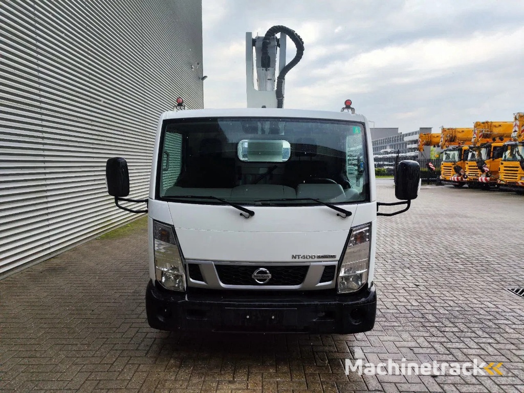 Nissan Cabstar 35.12 NT400 Multitel MJ201