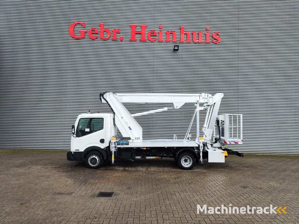 Multitel MJ201 Nissan Cabstar 35.12 NT400