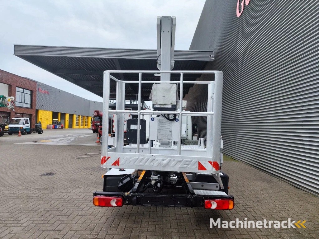 Multitel MJ201 Nissan Cabstar 35.12 NT400