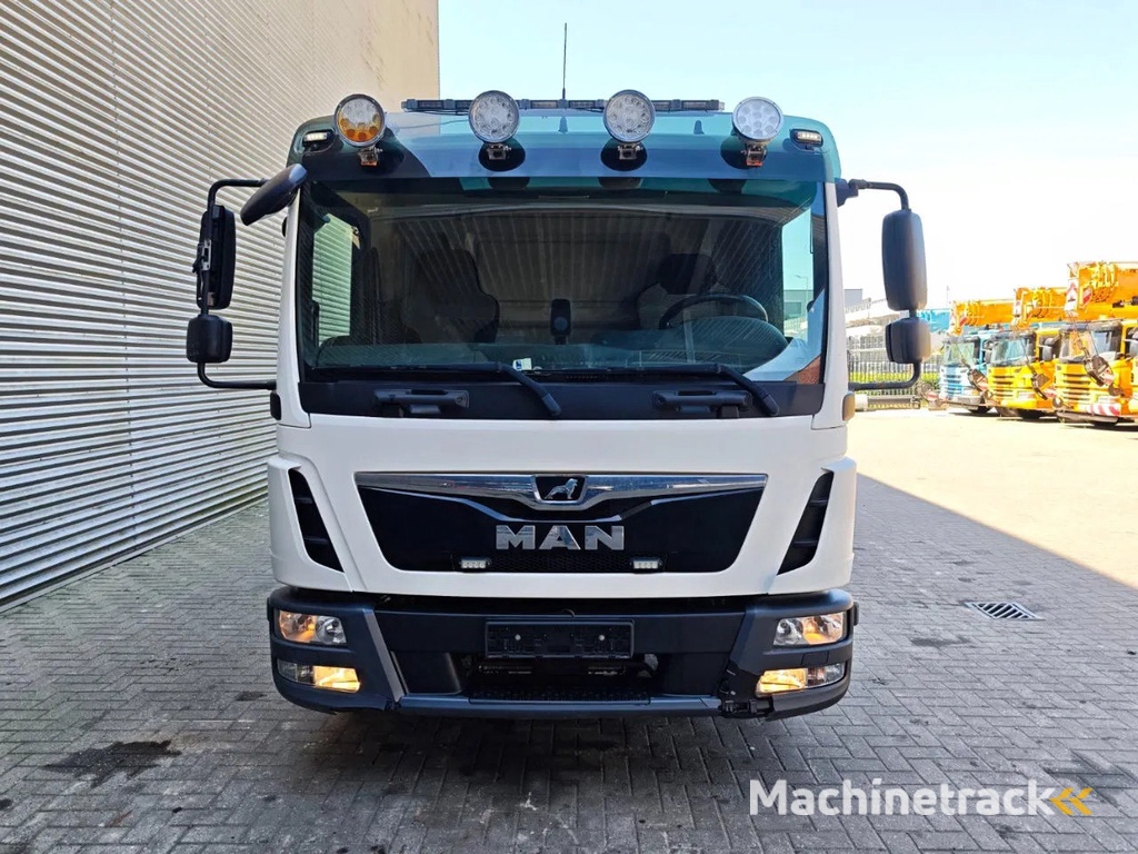 MAN TGL 8.220 4x2