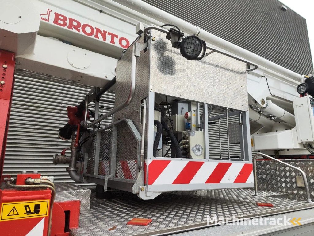 MAN 18.264 LAC 4x4 Bronto Skylift F27 HDT2000