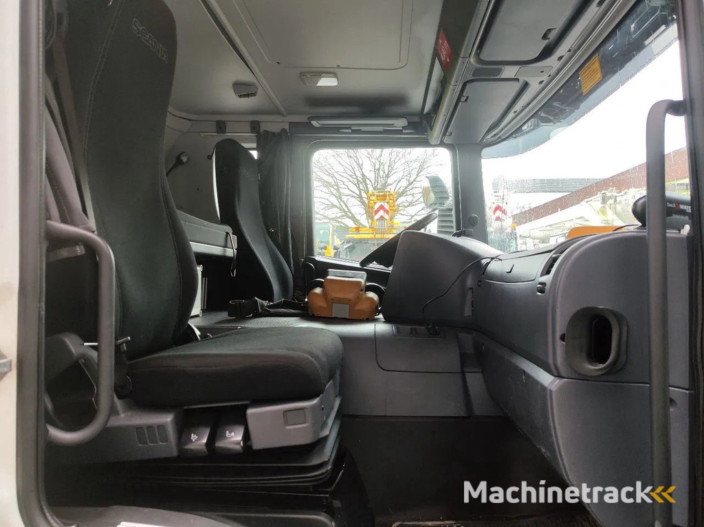 Bronto Skylift S70XDT Scania P410 8x4 Tridem