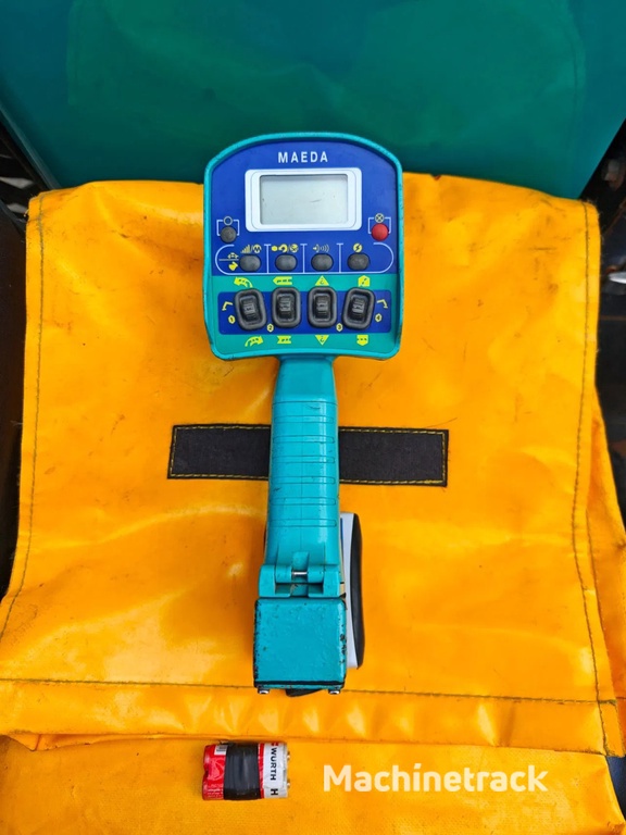 Maeda MC 305 CRME 2CE