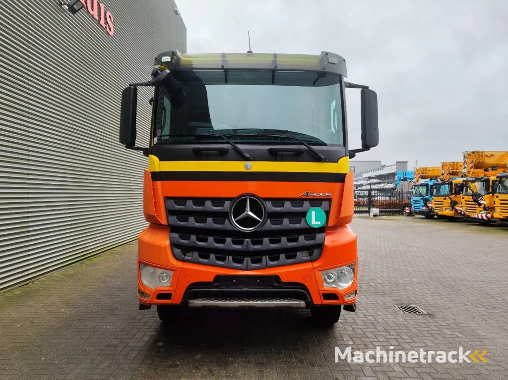 Mercedes-Benz Arocs 3743 8x4 Meiller 3 Seitenkipper