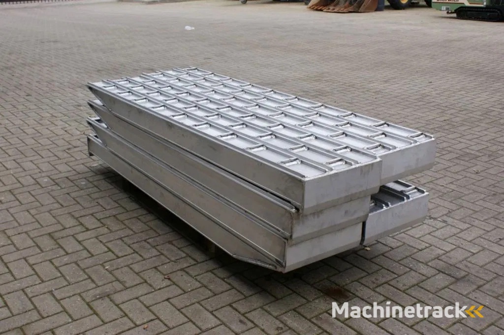 Diversen Allu Ramps / Allu auffahrrampen - 23.8 Ton Capacity - New!