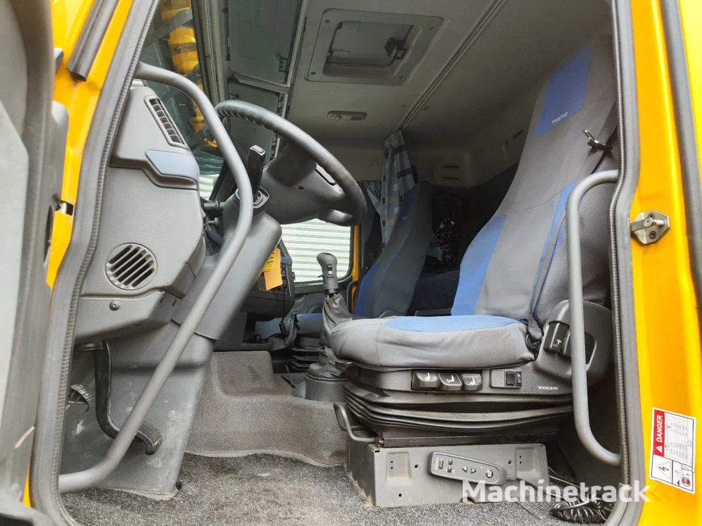 Volvo FH 500 8x4 Effer 1750-8S